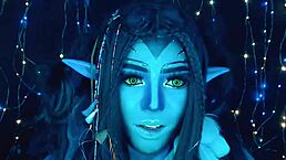 She dances beautifully on webcam for avatar fans