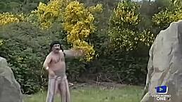 金发大奶Dolly Golden被朋友老公猛钻