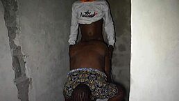 我饥渴继母公开近距离吸屌！