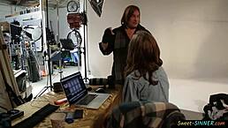 性感18少女模特和摄影师禁忌角色扮演猛干！📸🔥