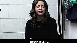 后办公室巨乳黑发妹脱光