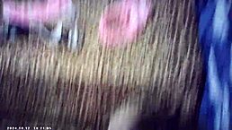 眼镜亚裔金发在后台和Maxxx Loadz聊天