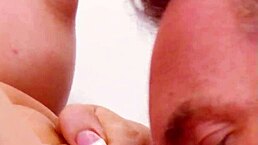 靠！欲求不满的金发老婆猛烈出轨老公死党！