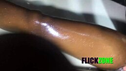 哇！非洲少女惊艳按摩性爱session！