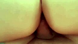 Madrasta Com Muito Tesão Senta No Enteado Enquanto Seu Padrasto Está Fora