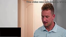 室友努鲁按摩，由范·怀尔德和妮可·基特