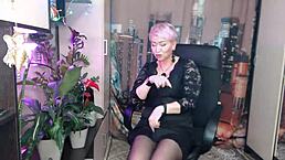 mature slut sucks huge dildos on chat