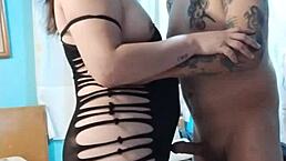 terminé chupándole la verga al primo de mi novio después de la cena