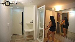 我迷上继母斯特拉·奥索里奥和尼克·乔威尔的做爱呻吟