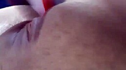 amateur teen 18+ fingers pussy with dildo solo