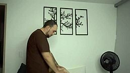 Passei Batom Vermelho Para Chupar O Pau Do Meu Melhor Amigo