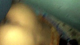 骚货渴望用振动棒猛插紧穴😈