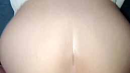 在Tinder上约到后狗爬式猛插她紧逼