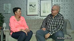 German amateur couple bangs passionately on their couch