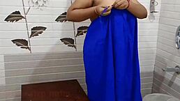 Indian wife cheats with servant in steamy homemade action