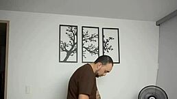 Passei Batom Vermelho Para Chupar O Pau Do Meu Melhor Amigo