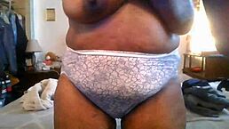 奶奶打扮好来调情一整天