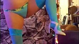 Hotwife Steffi’s pussy sways in sexy dance promo.