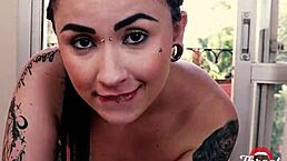 this pawg with hairy pussy gives amazing blowjobs