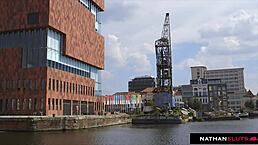 Simony Diamond 挑逗工人，被双插和肛交狂干屁眼！