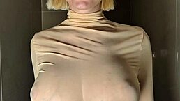 Masturbation in the shower mycandyalice