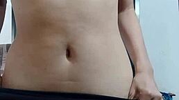 清纯女孩完美奶子被偷拍