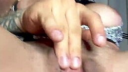 Amateur Latina girlfriend offers tight anal for boyfriend's cock