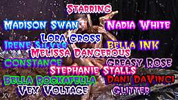 呃，华丽泥浆摔跤让我又脏又热...