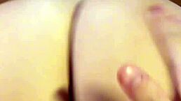 她在家拍POV熟练张开诱惑