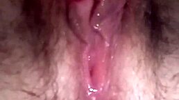 wow, this girl masturbates with a vibrator and has a huge orgasm with visible contractions 😮