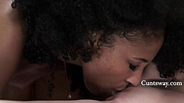 黑人继女想学湿漉漉的女同性爱？