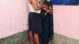 Indian stepmom’s tight pussy drilled by stepson! 😈