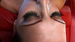 艾丽西亚·阿里加蒂的美味小穴在丝袜上被猛干办公桌！