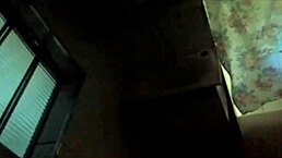 热辣年轻美女在酒吧卫生间被陌生人干！😳