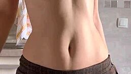 hey, wanna watch cute maiskii touch herself with a dildo?