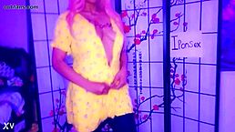 Amateur ebony teen shows off her sexy body, making dudes horny for rough sex