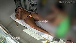 Brazilian wife teases massagista with bikini and pussy