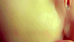 Licking cum from her tight pussy 😋