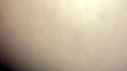 黑人大屌深插娇小18岁多汁紧逼内射