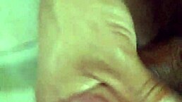 详细鸡巴按摩会话带激烈抚摸动作