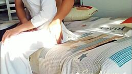 damn, this hot vietnamese girl from huế got me hooked!