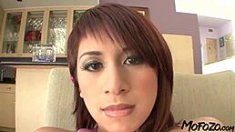 Mofozo Com - 19岁业余小奶妹爱狗爬式