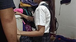 Colegiala sneaks into room for steamy sex session