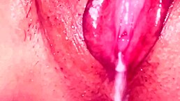 I’m overwhelmed seeing her pink pussy creampied 25 days after virginity!