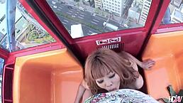 哟，看Sarina Tsubaki在户外吸鸡巴！