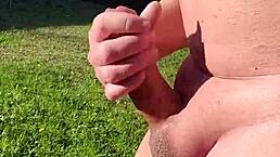 Branlette in sunny garden, feels so gud, ya know!