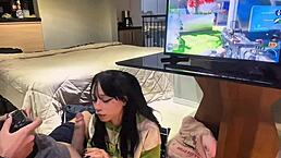 Amberzinha gives perfect blowjob while playing call of duty 3