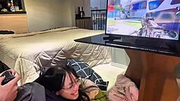 Amberzinha gives perfect blowjob while playing call of duty 3