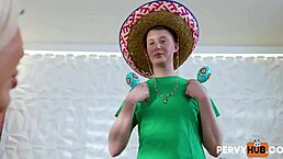 继母Callie Brooks用狂野动作挑逗Jimmy Michaels