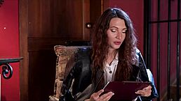 Pornstar endures kinky humiliation in first whipping session